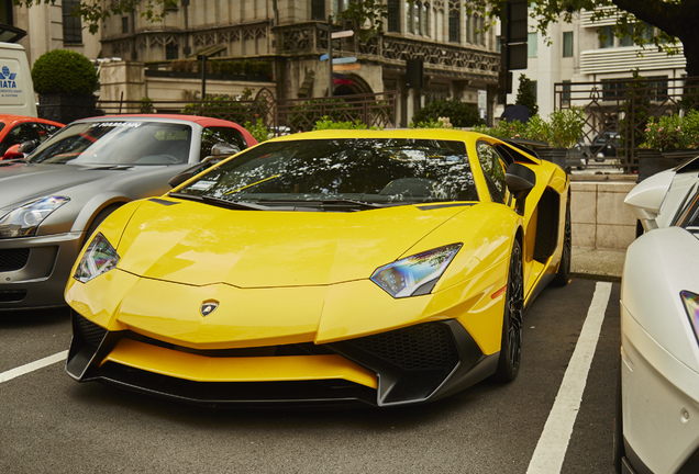 Lamborghini Aventador LP750-4 SuperVeloce