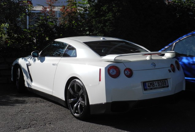 Nissan GT-R