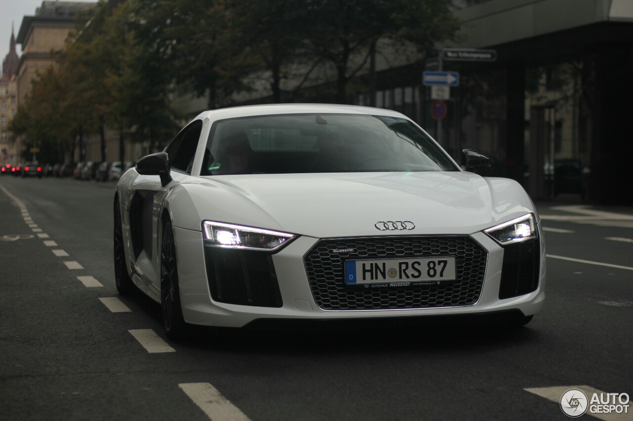 Audi R8 V10 Plus 2015