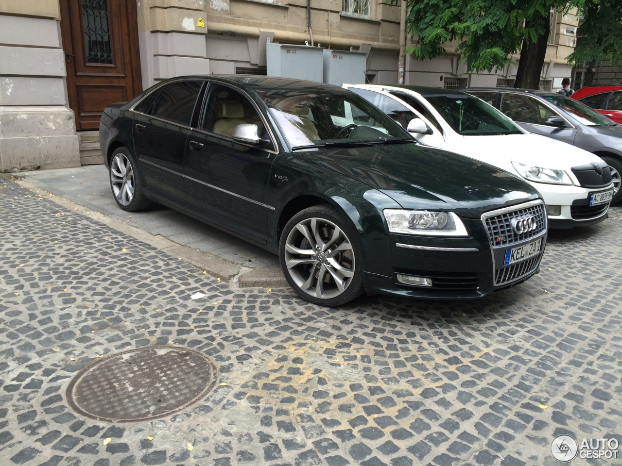 Audi S8 D3