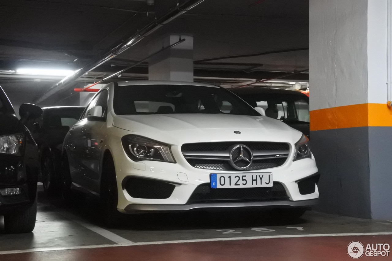 Mercedes-Benz CLA 45 AMG C117