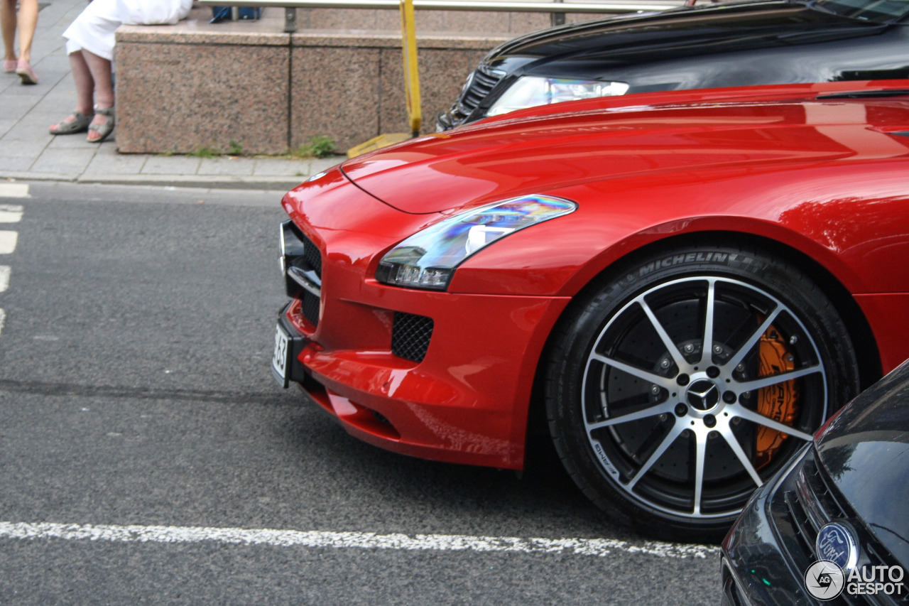 Mercedes-Benz SLS AMG