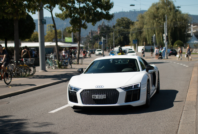 Audi R8 V10 Plus 2015