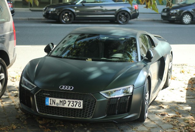 Audi R8 V10 Plus 2015