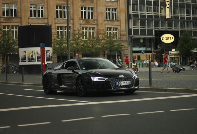 Audi R8 V10 Plus 2015