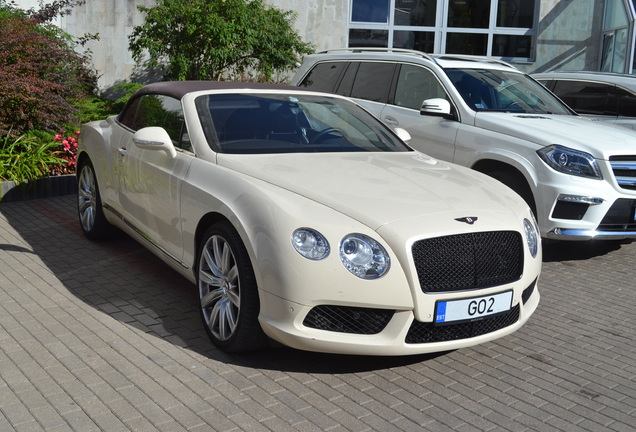 Bentley Continental GTC V8