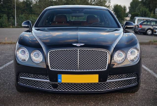 Bentley Flying Spur V8