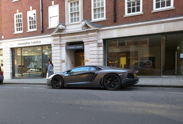 Lamborghini Aventador LP700-4