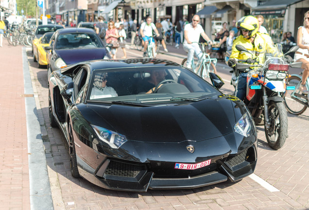 Lamborghini Aventador LP700-4