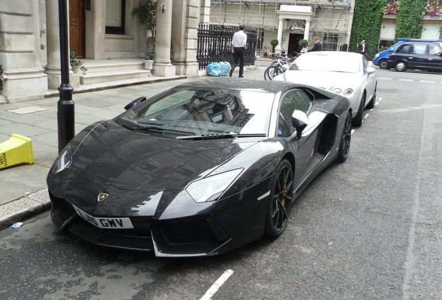 Lamborghini Aventador LP700-4