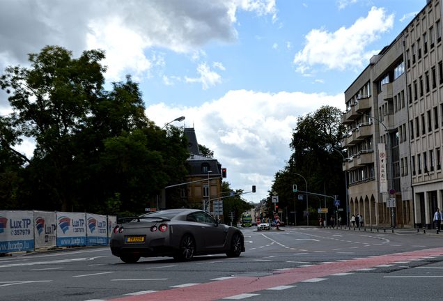 Nissan GT-R