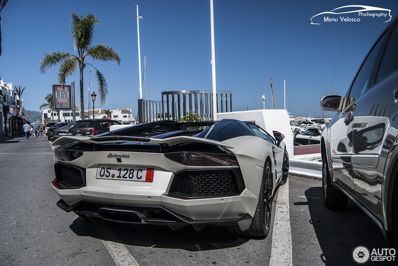 Lamborghini Aventador LP700-4 Roadster Pirelli Edition