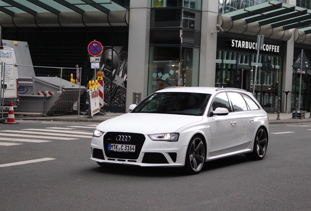 Audi RS4 Avant B8