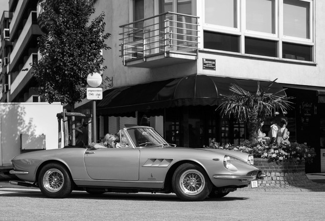 Ferrari 330 GTS