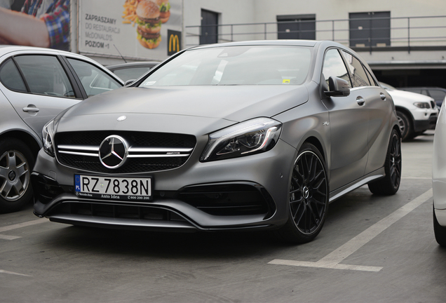 Mercedes-AMG A 45 W176 2015