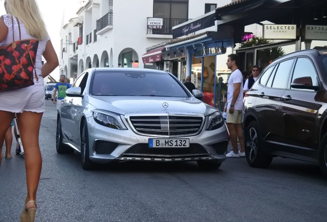 Mercedes-Benz S 65 AMG V222