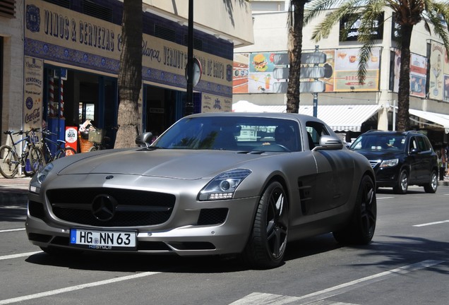 Mercedes-Benz SLS AMG