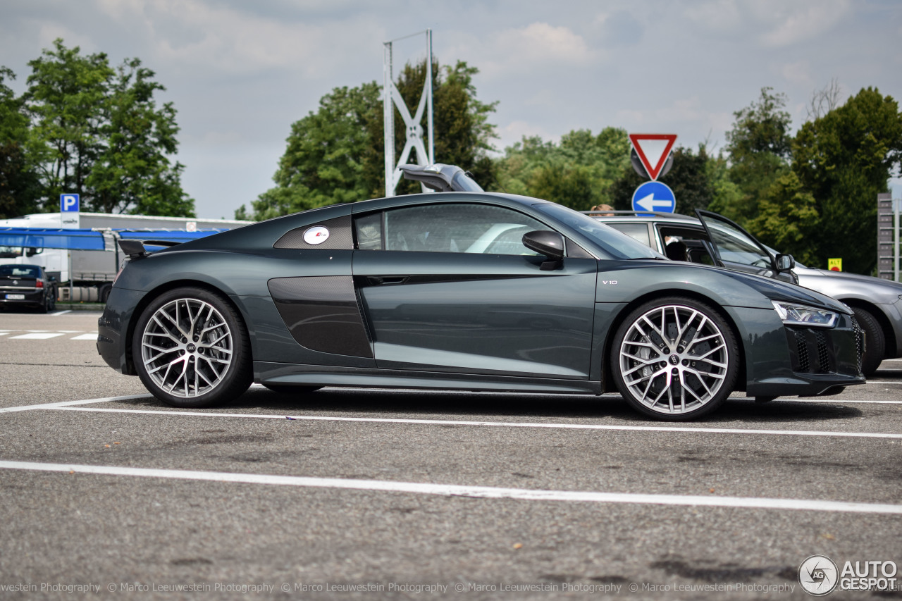 Audi R8 V10 Plus 2015