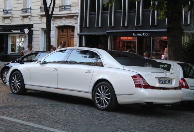 Maybach 62 S Landaulet 2011