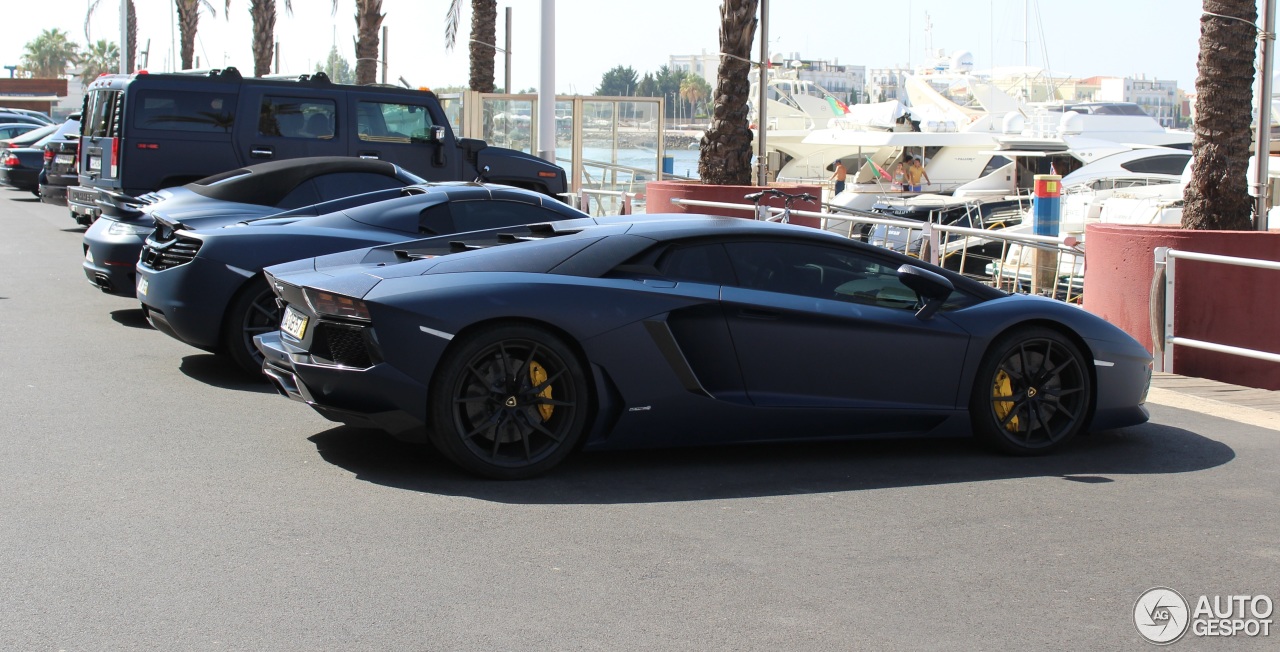 Lamborghini Aventador LP700-4