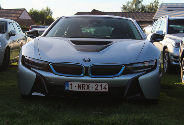 BMW i8