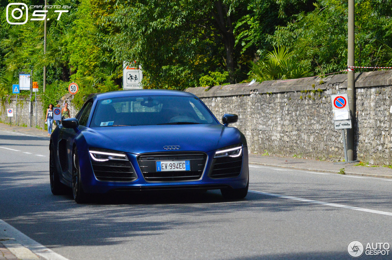 Audi R8 V10 Plus 2013