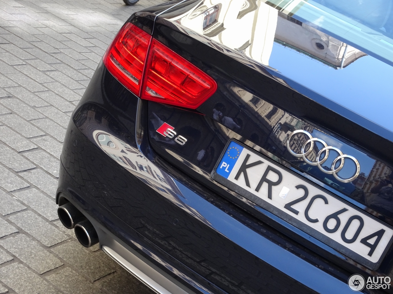 Audi S8 D4