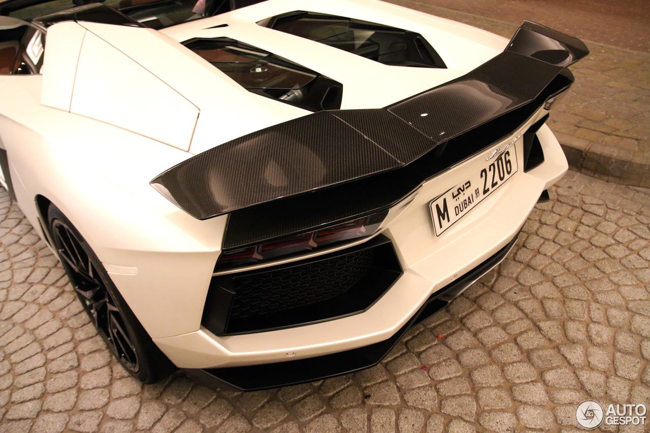 Lamborghini Aventador LP700-4 Roadster