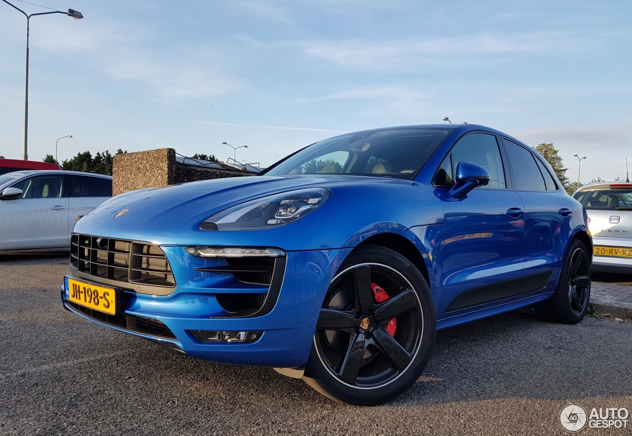 Porsche 95B Macan GTS