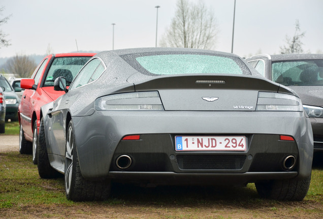 Aston Martin V12 Vantage