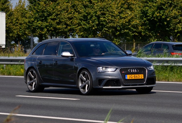 Audi RS4 Avant B8