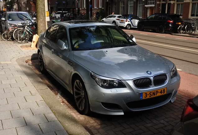 BMW M5 E60 2005