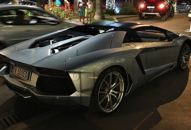 Lamborghini Aventador LP700-4 Roadster