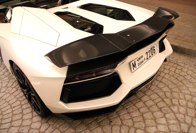 Lamborghini Aventador LP700-4 Roadster