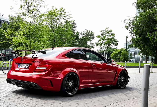 Mercedes-Benz Domanig C 63 AMG Black Series