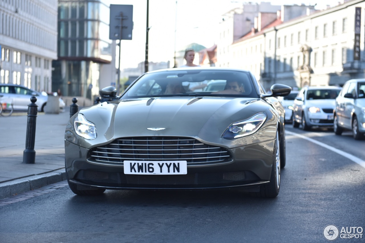 Aston Martin DB11