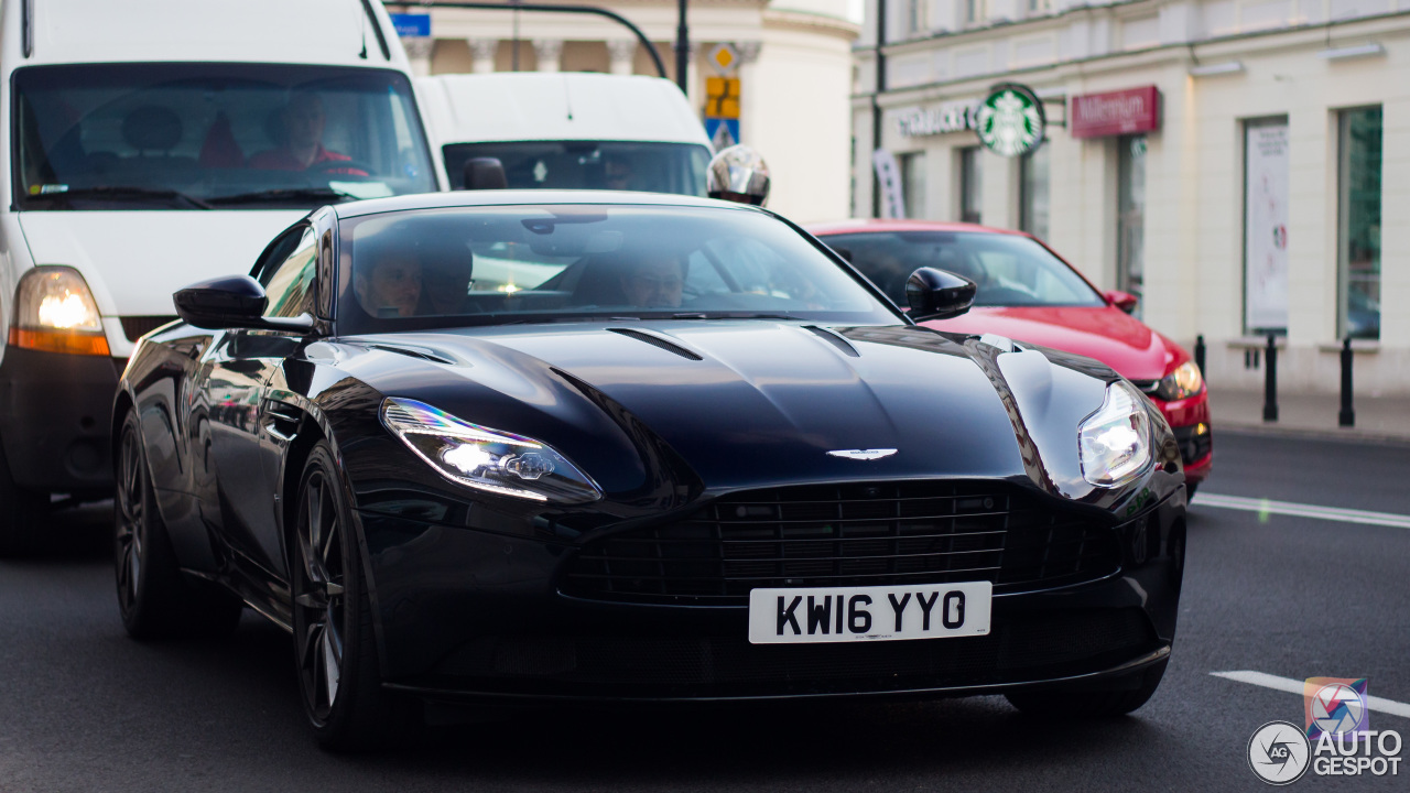 Aston Martin DB11