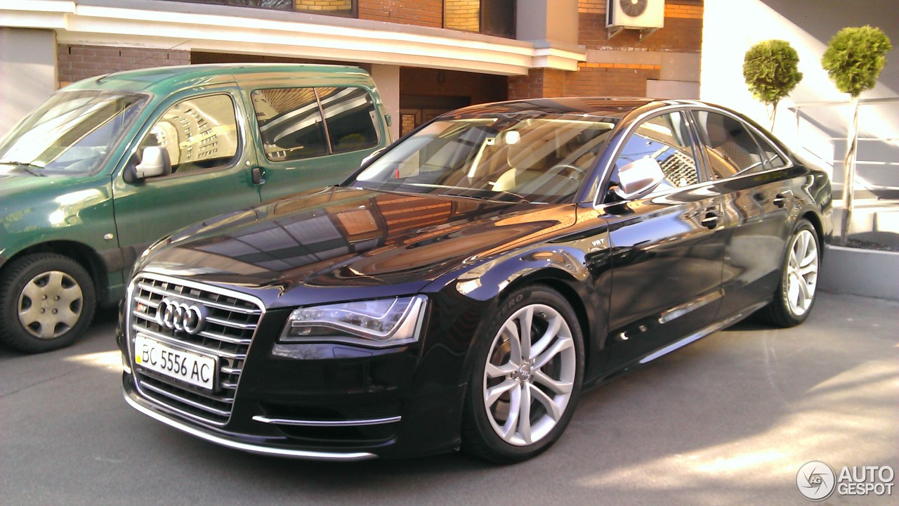 Audi S8 D4