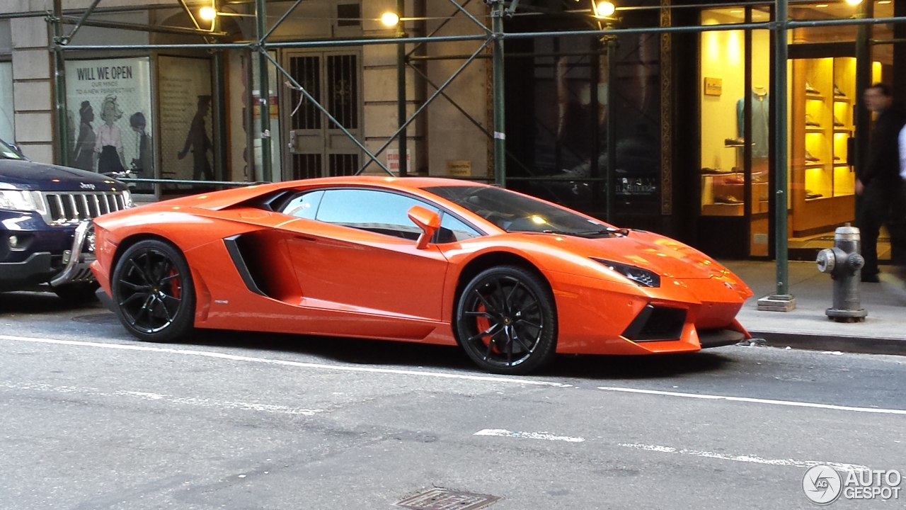 Lamborghini Aventador LP700-4