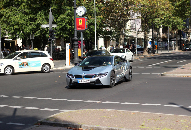 BMW i8