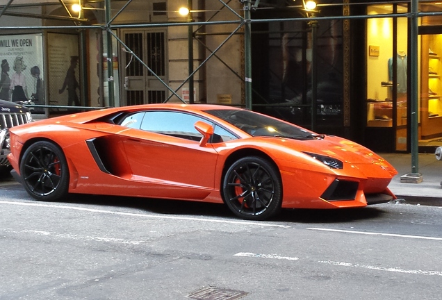 Lamborghini Aventador LP700-4