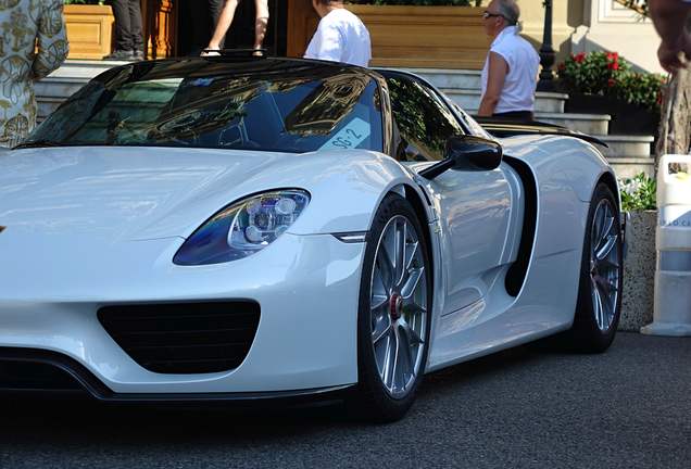 Porsche 918 Spyder Weissach Package