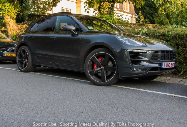 Porsche 95B Macan GTS