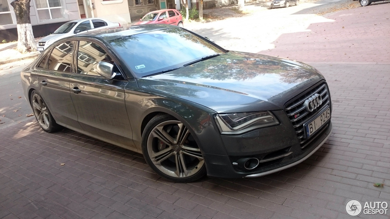 Audi S8 D4