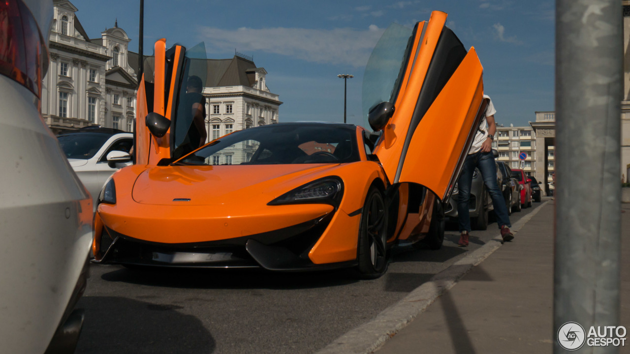 McLaren 570S