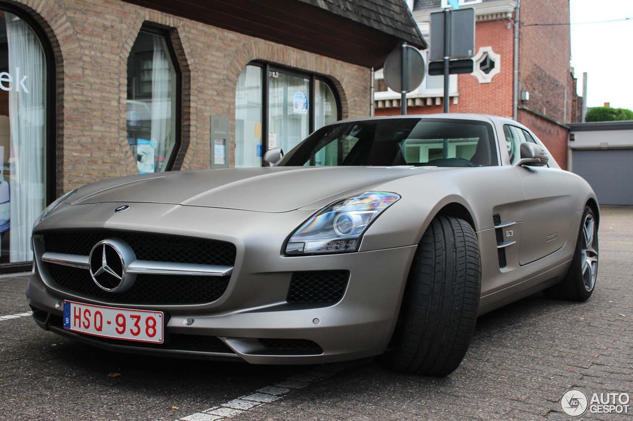 Mercedes-Benz SLS AMG