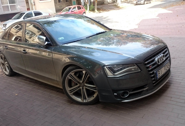 Audi S8 D4