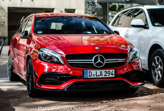 Mercedes-AMG A 45 W176 2015