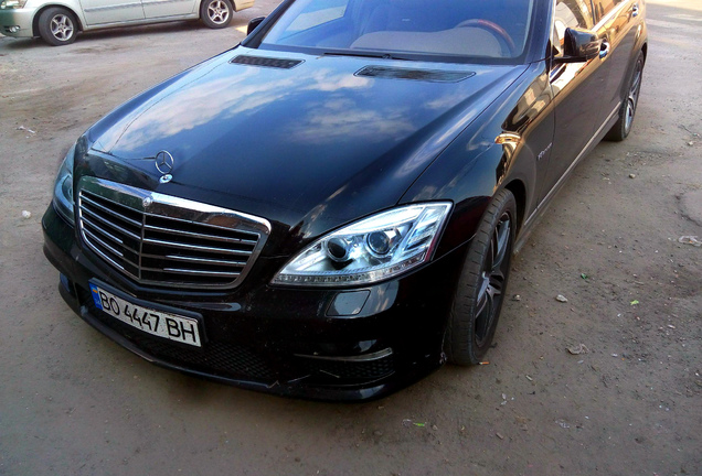 Mercedes-Benz S 63 AMG W221 2011