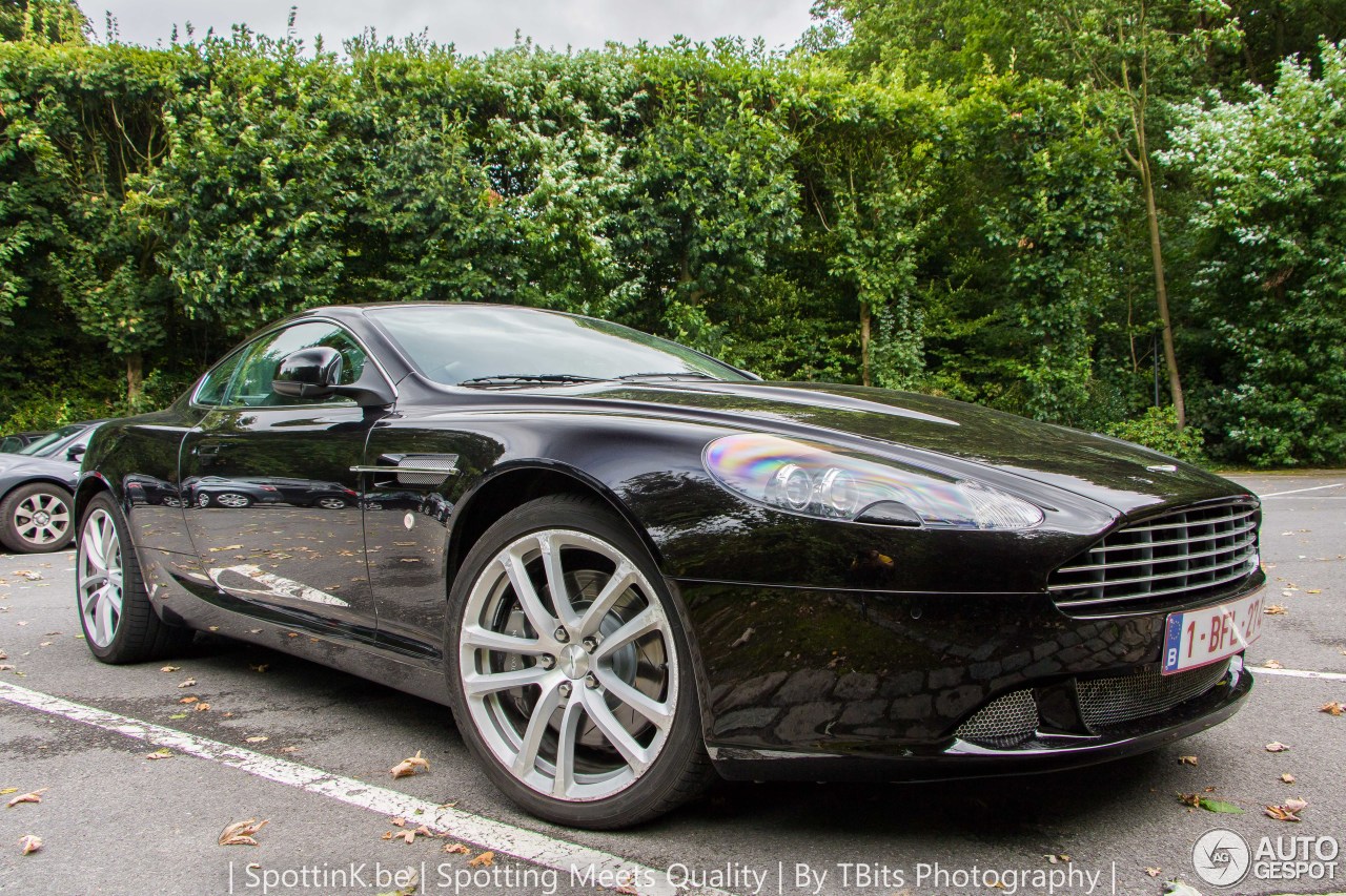 Aston Martin DB9 2010